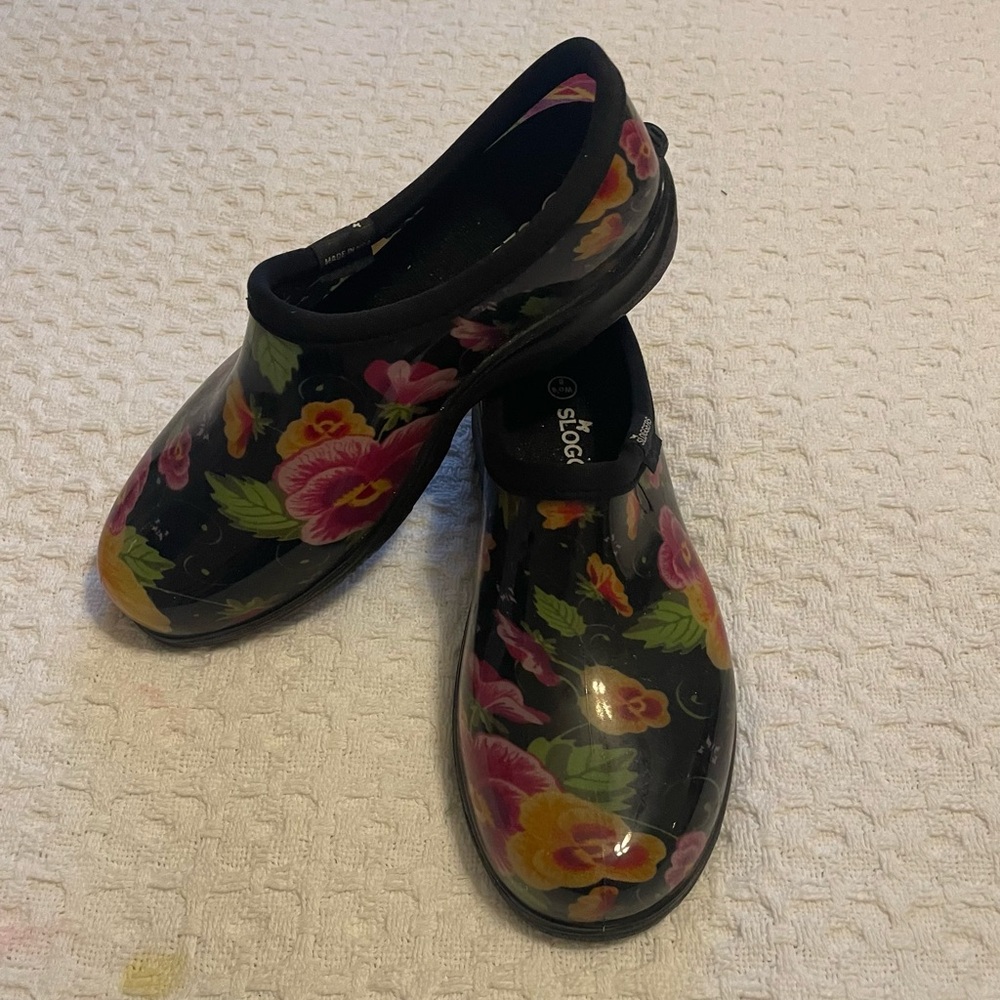 Sloggers Women's Black Floral Mules